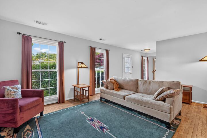 Property Photo: 8000 Woodcroft Court VA 22027