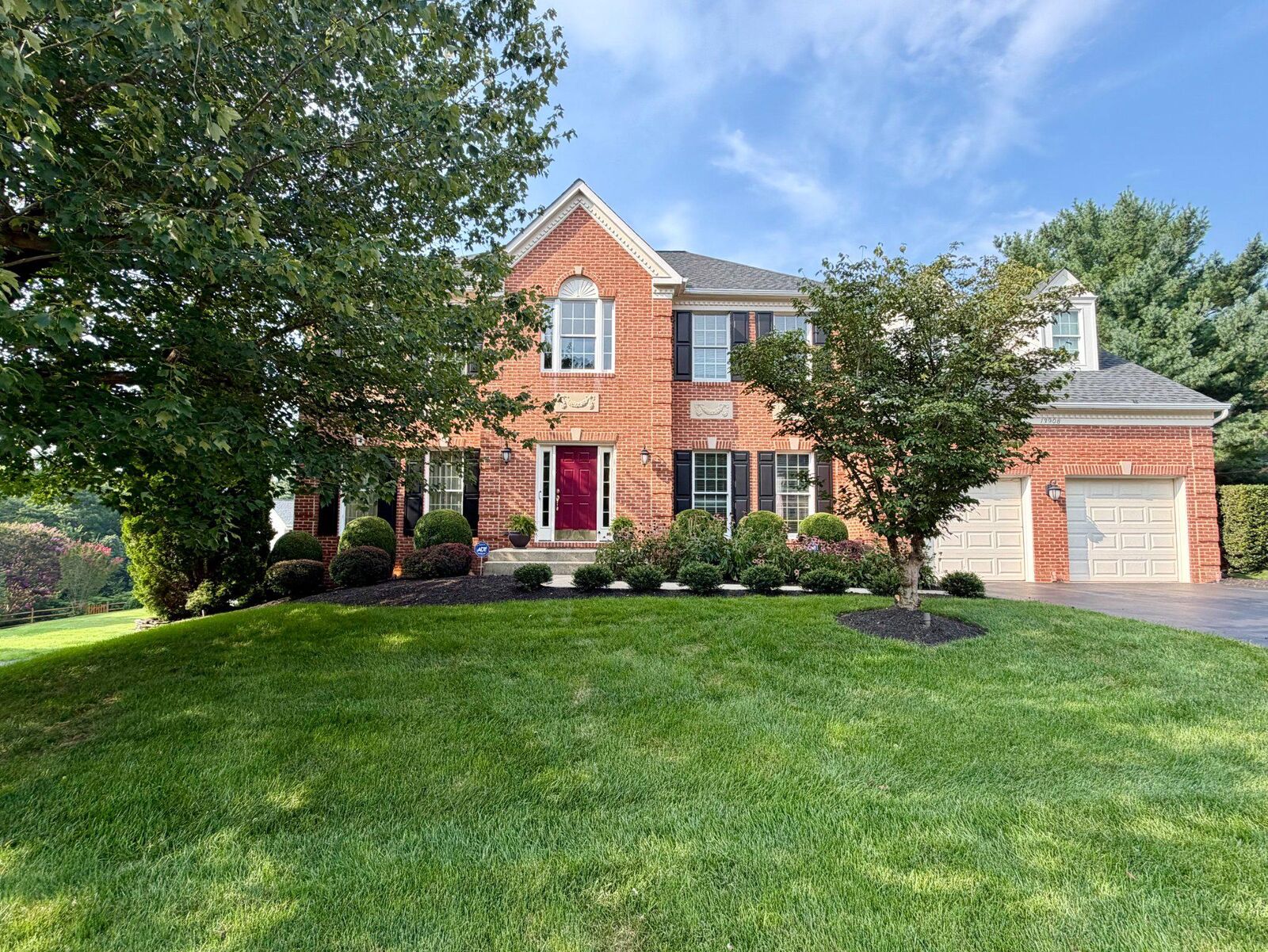 Property Photo: 13908 Rock Brook Court VA 20124