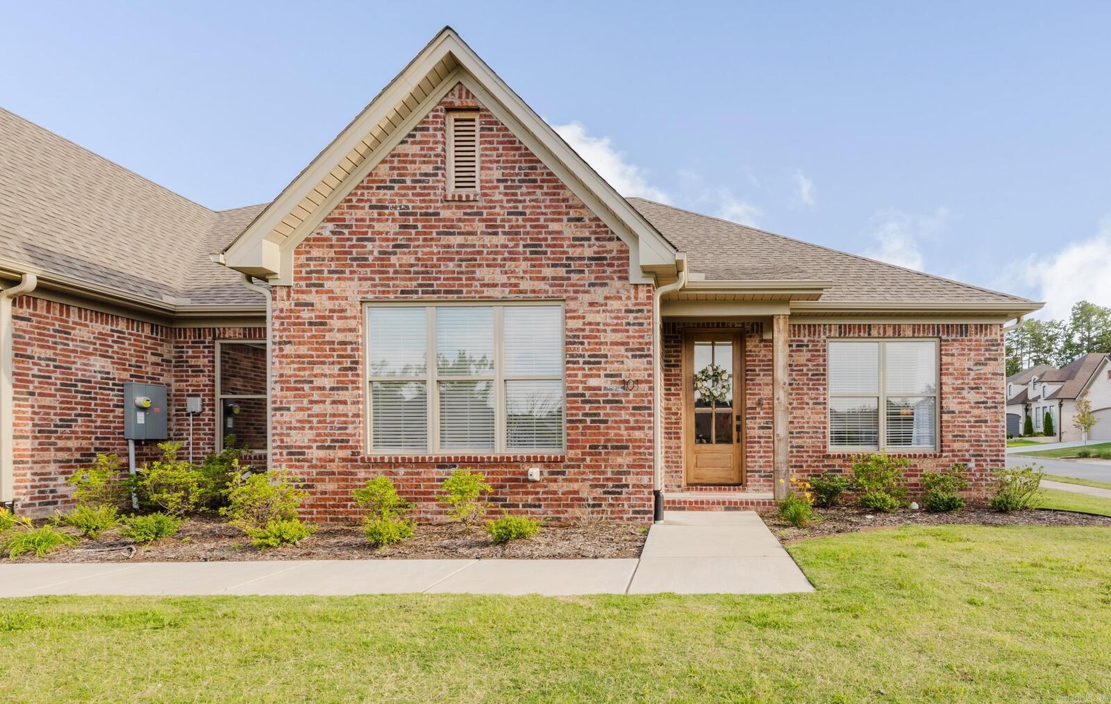 Property Photo:  101 Edgewood Circle  AR 72223-4970 