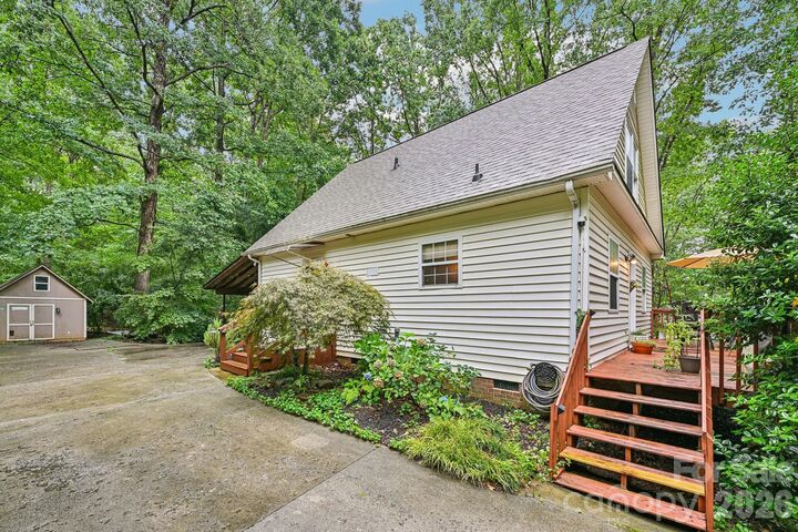 Property Photo:  8658 Dog Leg Road  NC 28673 