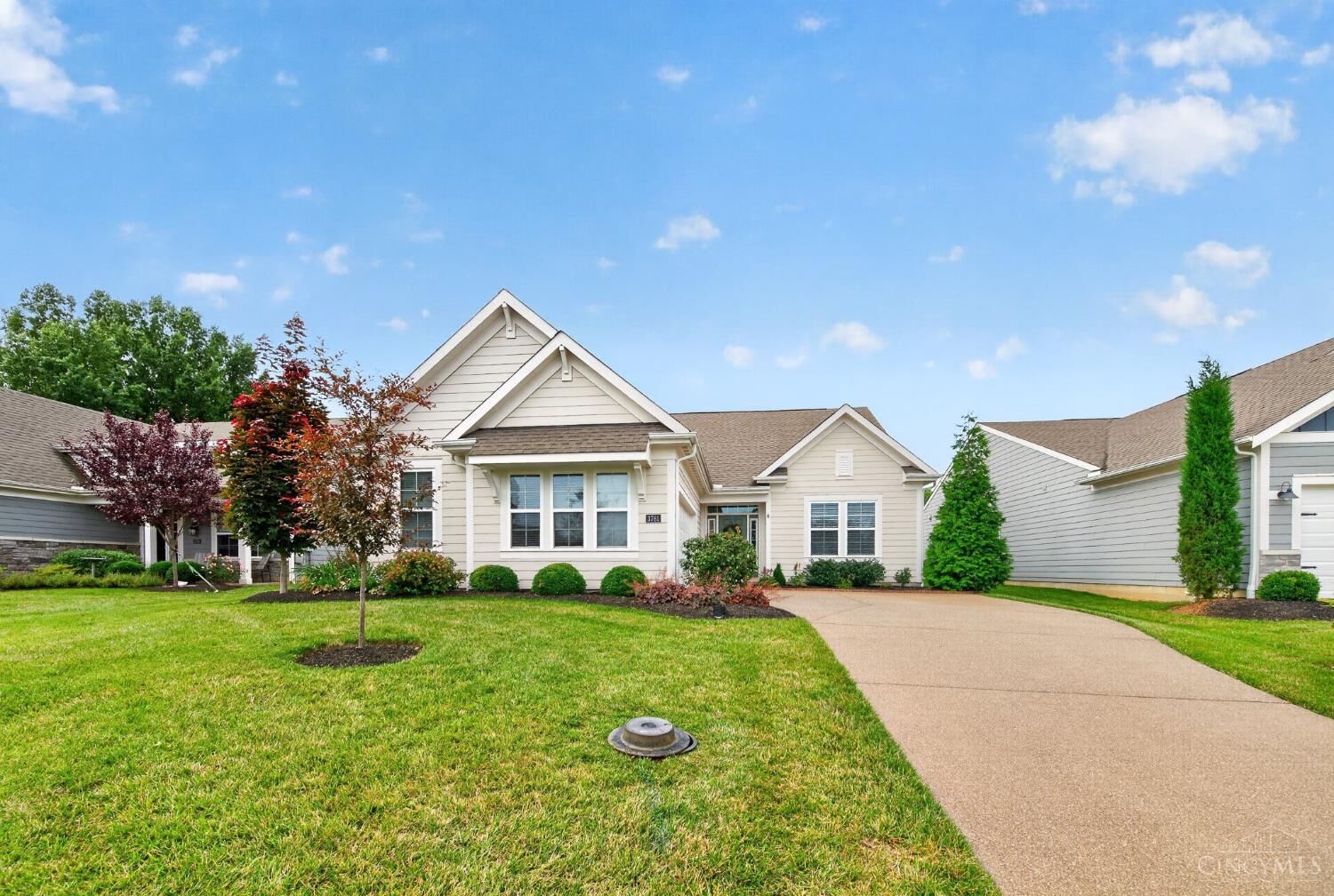 Property Photo: 3781 Fairmount Circle OH 45245