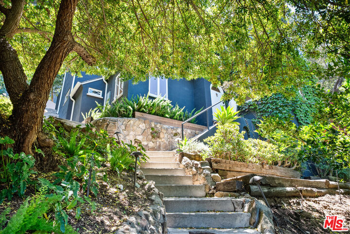 Property Photo: 8316 Maple Dr CA 90046