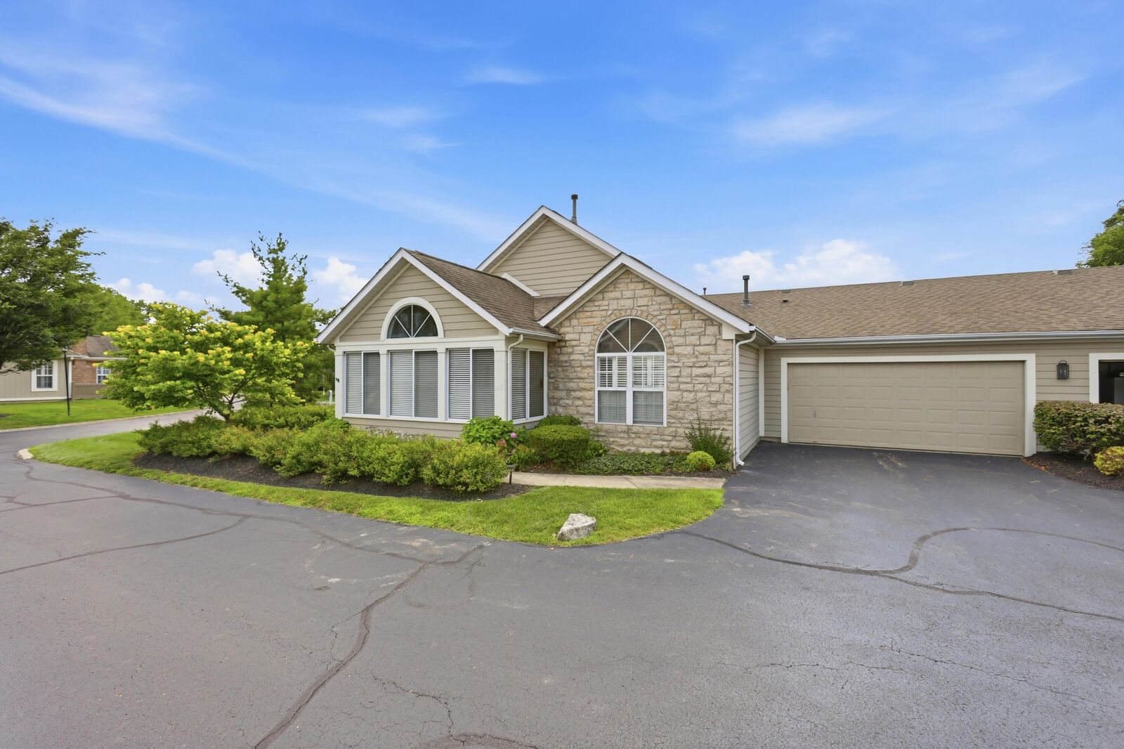 Property Photo:  731 Windward Lane  OH 43230 