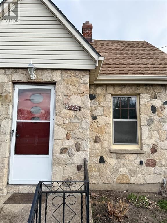 Property Photo: 790 London Road ON N8T 4H1