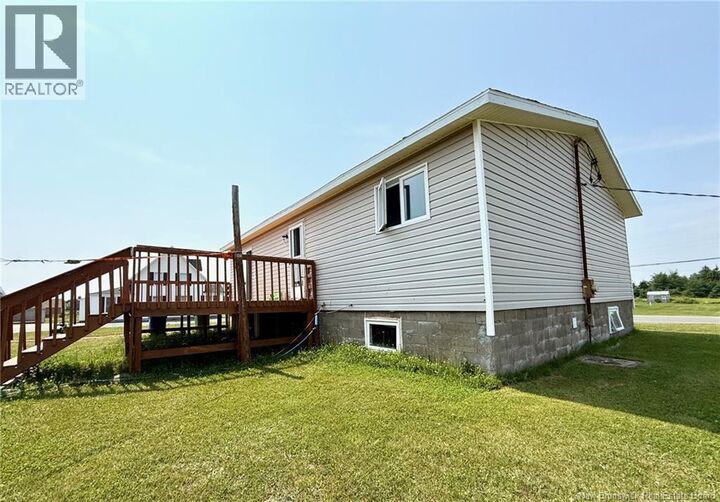 Property Photo:  1102 Boul. De La Mer  NB E8T 1V6 