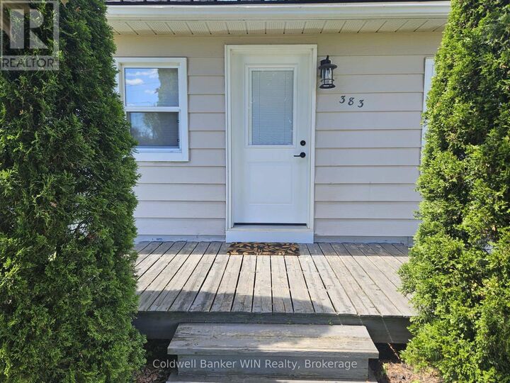 Property Photo: 383 Wellington Street East ON N0G 2L2