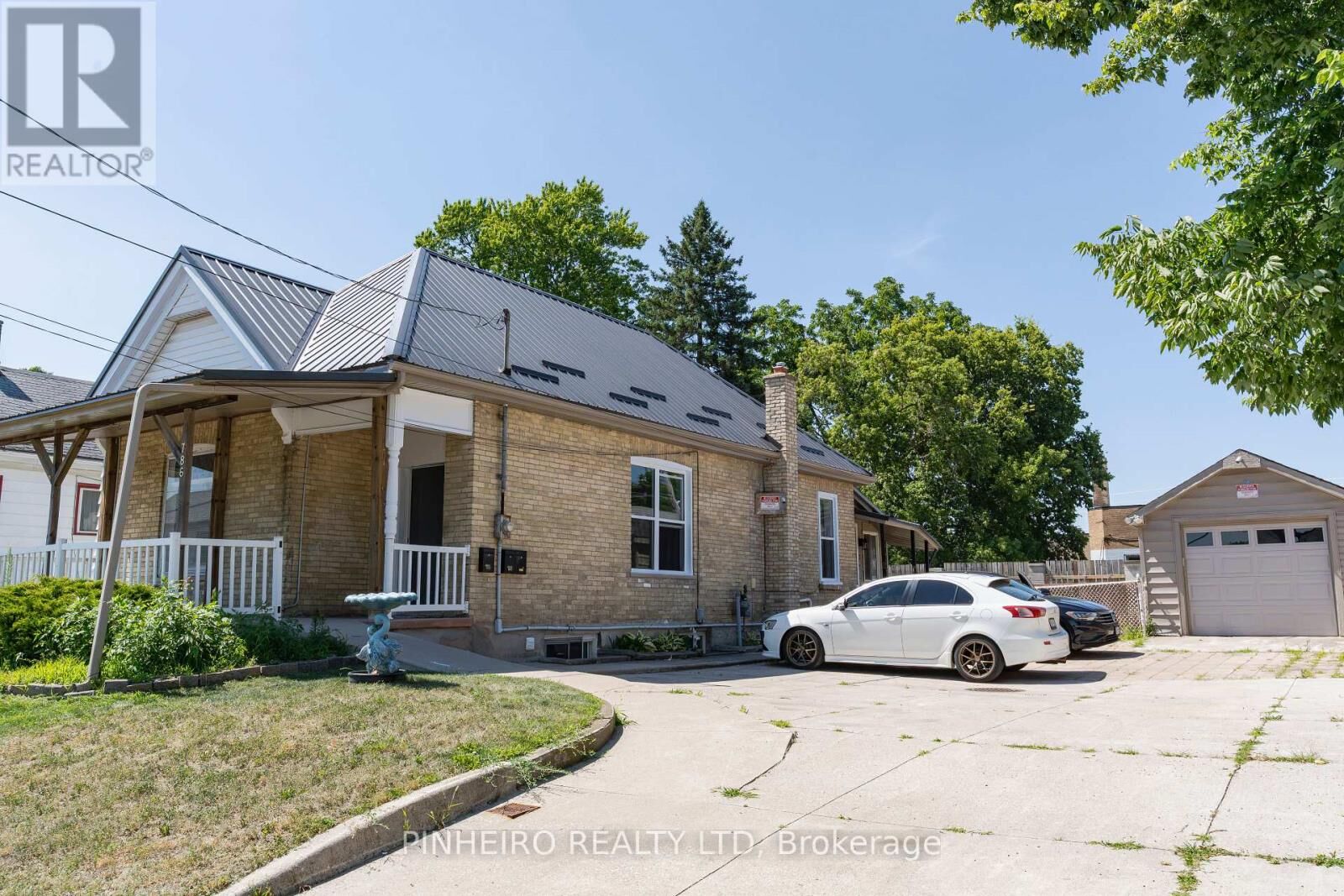 Property Photo: 786 Nelson Street 2 ON N5Z 1K3