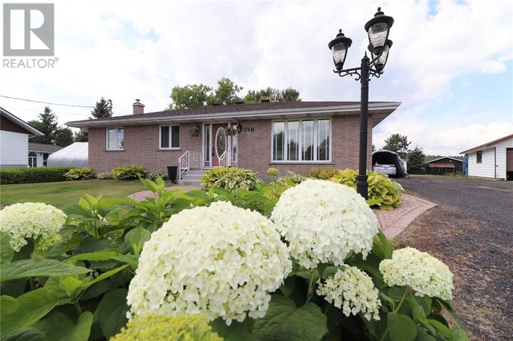 Property Photo:  390 Aurore Drive  ON P0M 1L0 