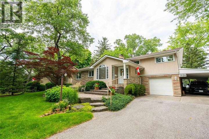Property Photo: 1030 Edgewater Court ON N7V 3A9