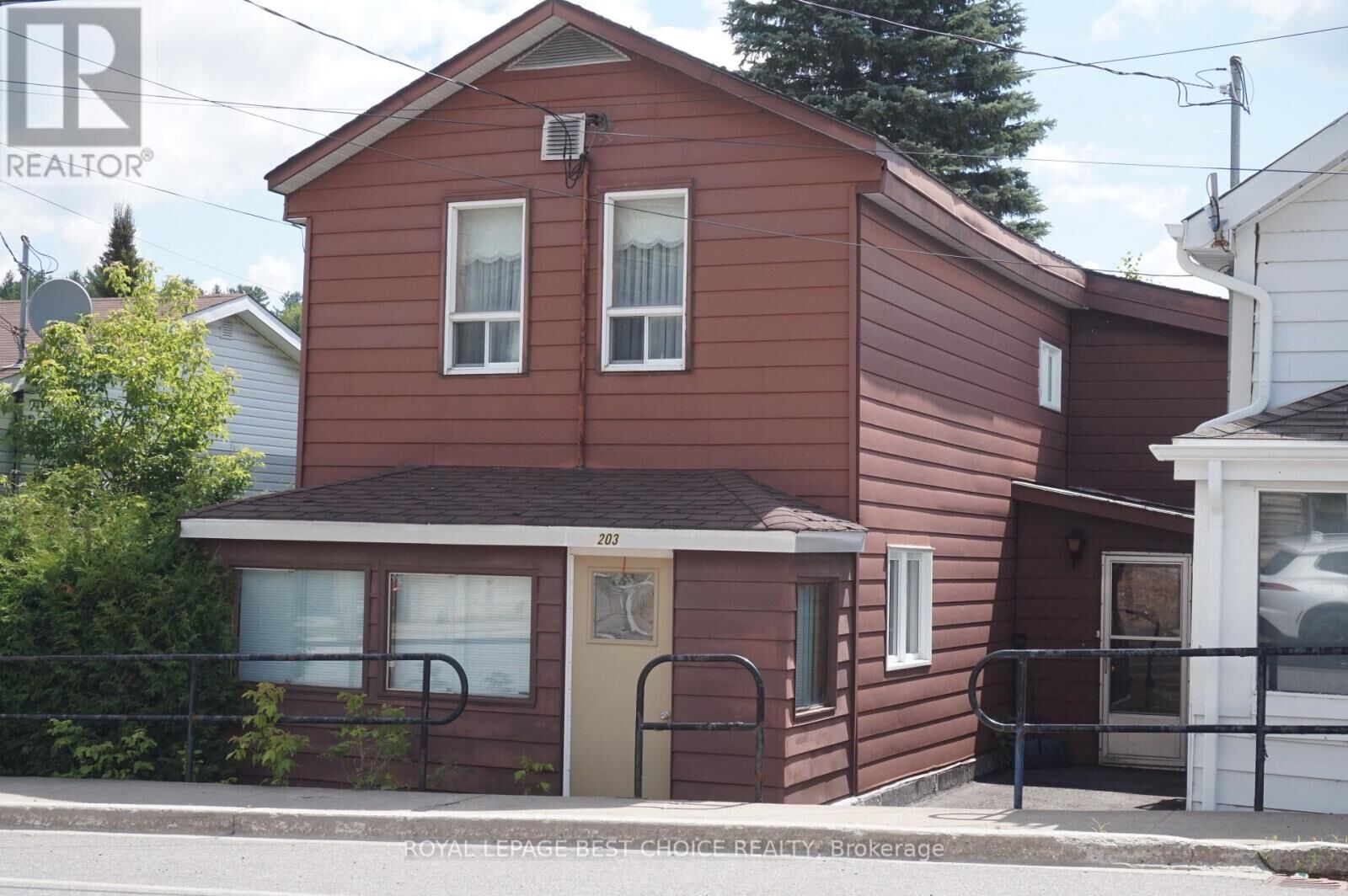 Property Photo:  203 Lang Street  ON P0J 1C0 