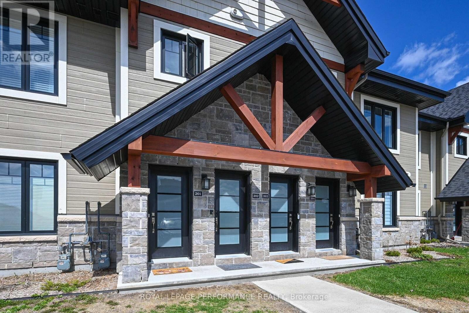 Property Photo:  83 St Moritz Trail 202  ON K0A 1W0 