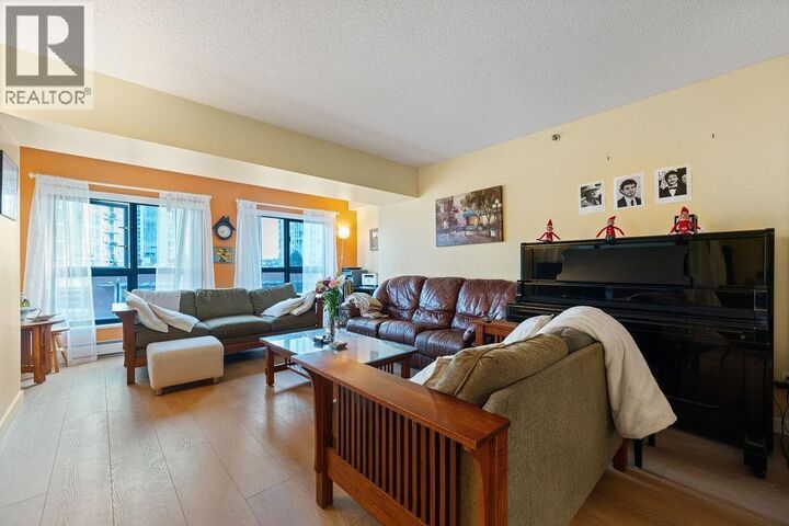 Property Photo: 238 Alvin Narod Mews 404 BC V6B 5Z3