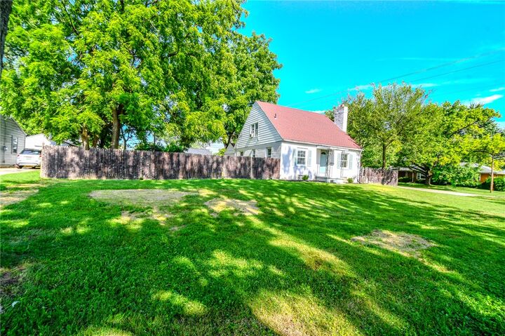 Property Photo:  2901 Oakley Avenue  OH 45419 