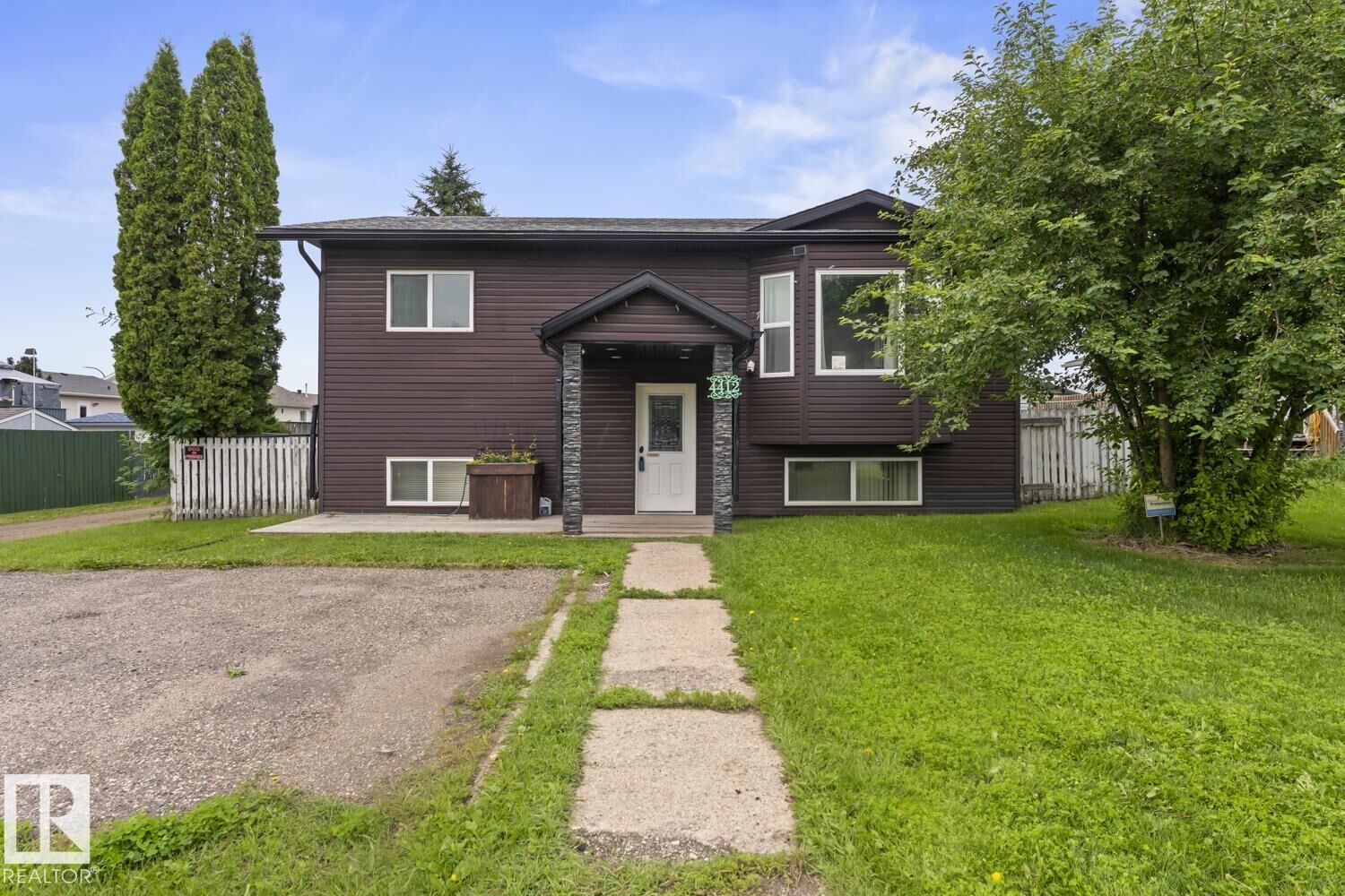 Property Photo: 4412 51 Avenue AB T9M 1Z2