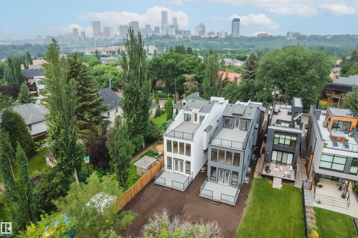 Property Photo:  9919 87 Street NW  AB T5H 1N2 