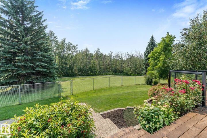 Property Photo:  136 Westridge Crescent  AB T7X 3C8 
