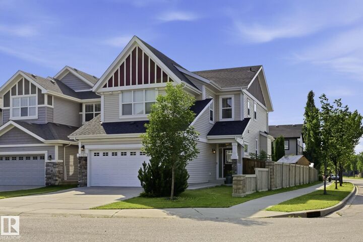 3204 Abbott Crescent SW — photo 1