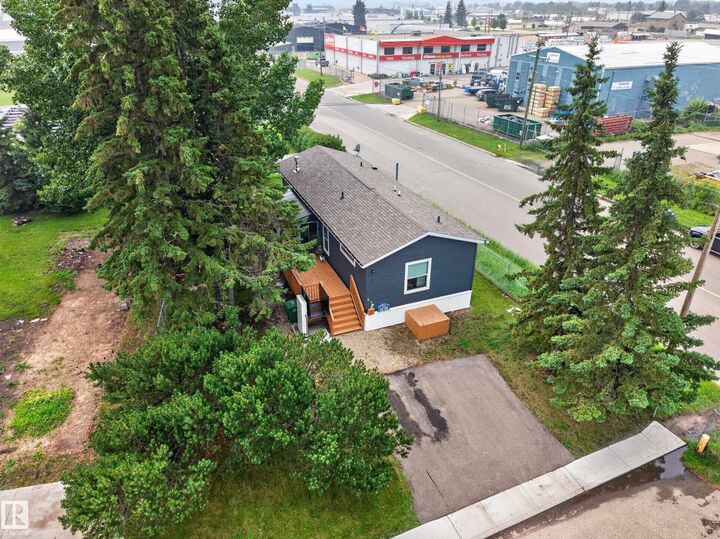 Property Photo: 4204 47 Street AB T9A 2H5