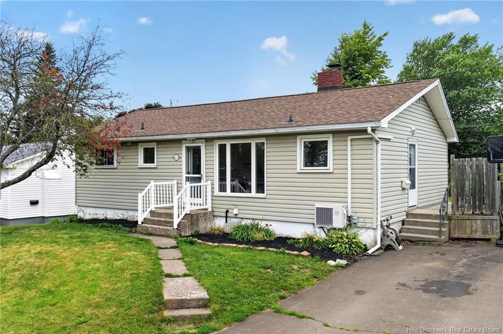 Property Photo:  47 Willowbend Drive  NB E1A 2L9 