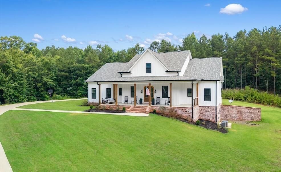 Property Photo: 988 Boozer Road AL 36264
