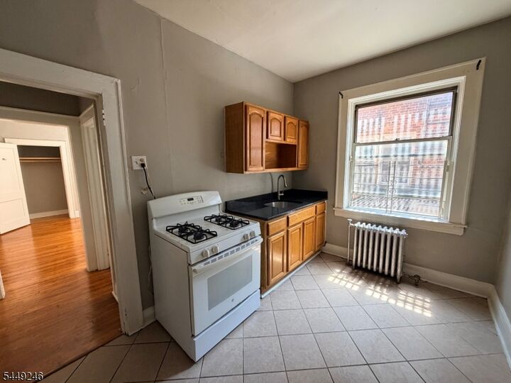 Property Photo: 16 Irving St Apt B1 NJ 07104