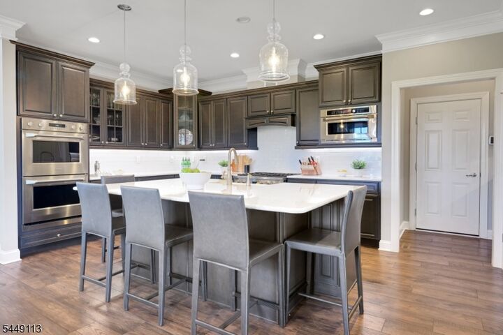 Property Photo: 1 Oheka Pl NJ 07960