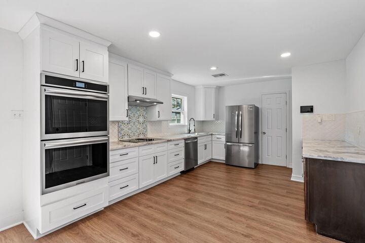 Property Photo:  10151 Brinwood Drive  TX 77043 
