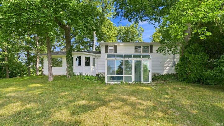 Property Photo: 608 E Till Road IN 46825