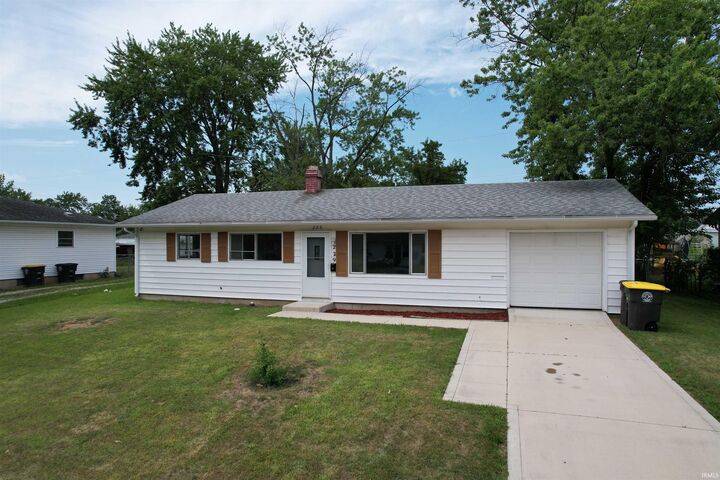 Property Photo: 229 Corwin Lane IN 46816-1020