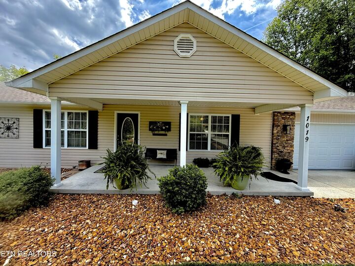 Property Photo:  1019 Taylors Chapel Rd  TN 38572 