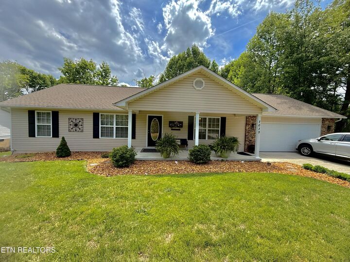 Property Photo: 1019 Taylors Chapel Rd TN 38572