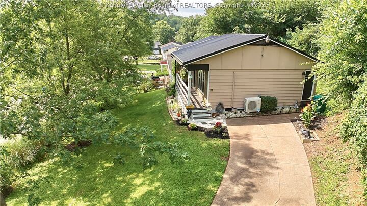 Property Photo: 5219 Kel Dawn Circle WV 25313