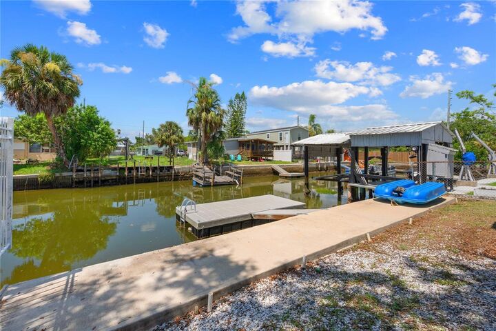 Property Photo:  6833 Flicker Lane  FL 34667 