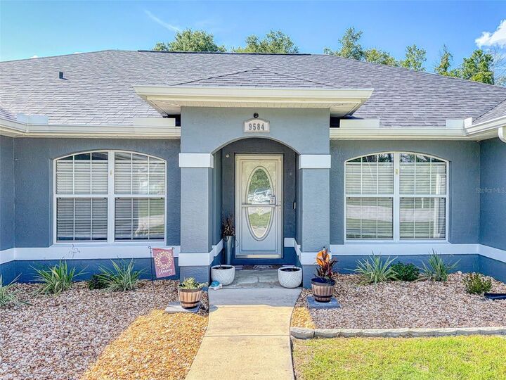Property Photo: 9584 SW 42nd Court FL 34476