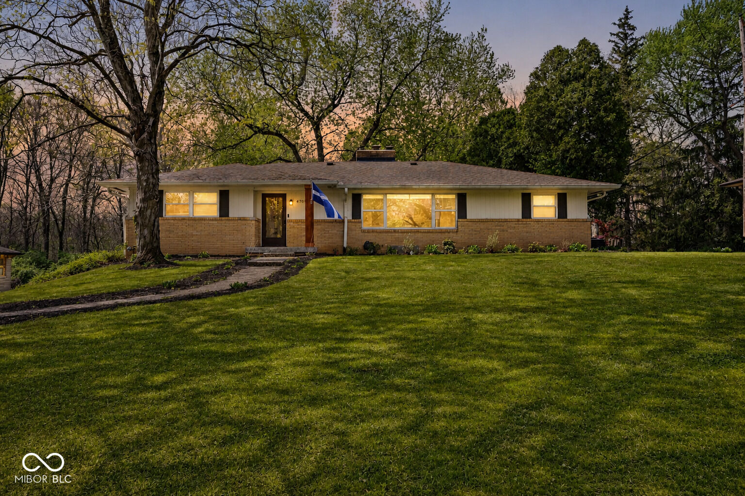 Property Photo:  4709 Andover Square  IN 46226 