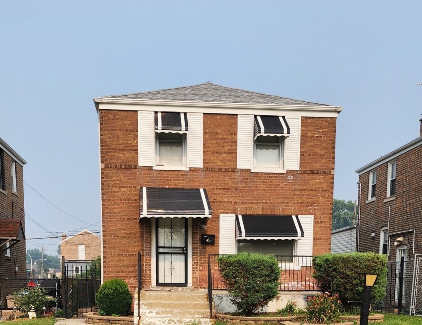 Property Photo: 9205 S Sangamon Street IL 60620