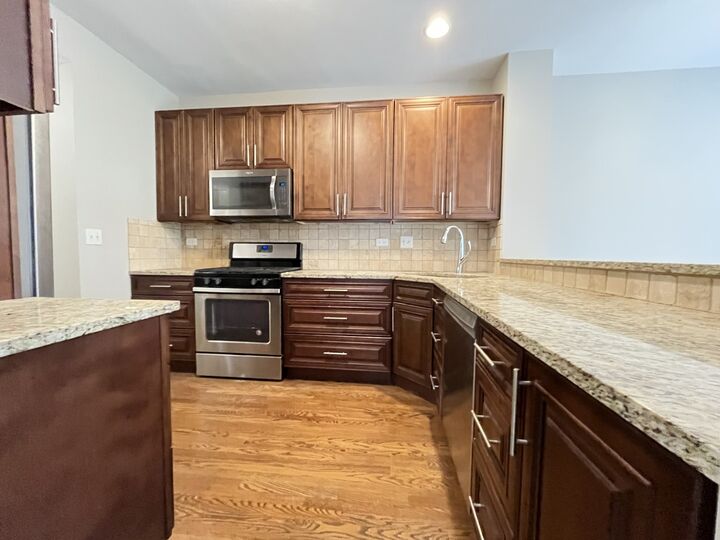 Property Photo:  589 Fox Ridge Drive  IL 60020 
