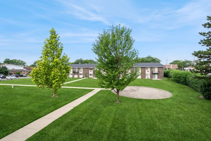 Property Photo:  9562 Park Lane 2I  IL 60016 