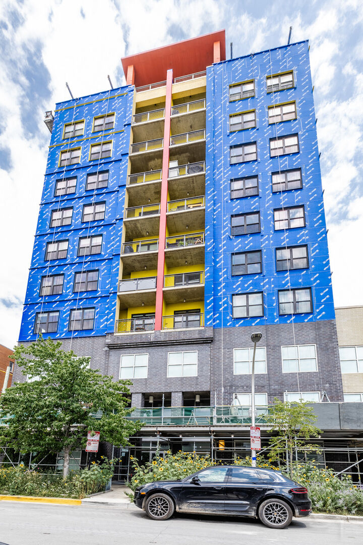 Property Photo:  1122 W Catalpa Avenue 616  IL 60640 