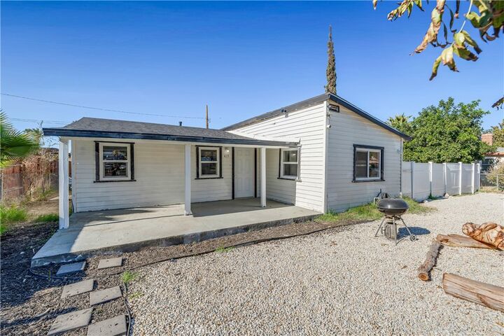 Property Photo: 415 N Santa Fe CA 92543