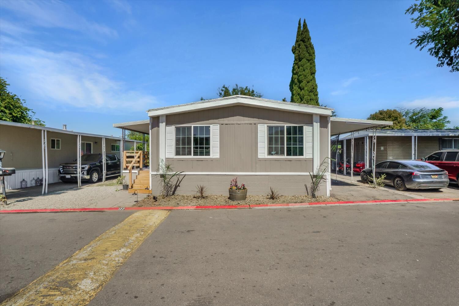 Property Photo: 5100 N Highway 99 177 CA 95212