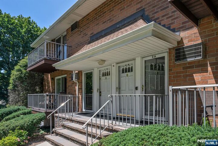 Property Photo: 15 Cottage Unit 15-1B NJ 07432