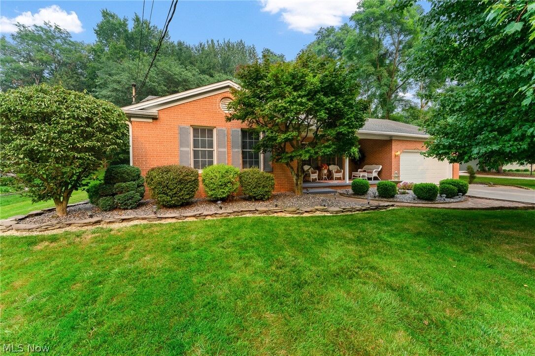 Property Photo:  7617 Locust Lane  OH 44514 