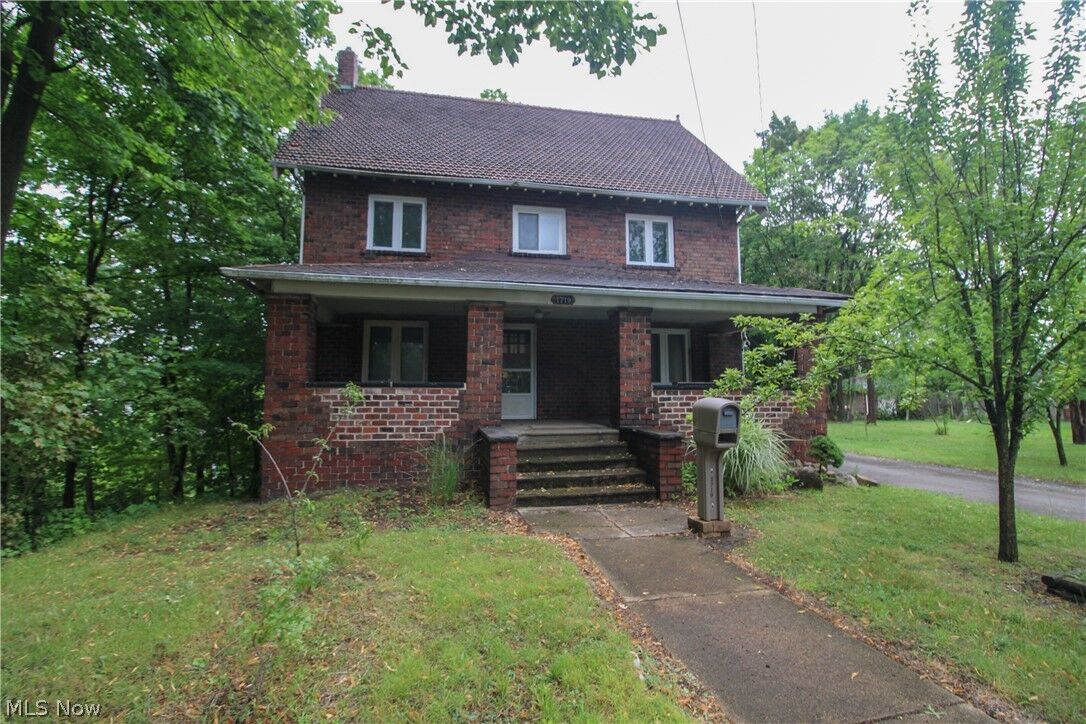 Property Photo:  1719 Ohio Avenue  OH 44504 