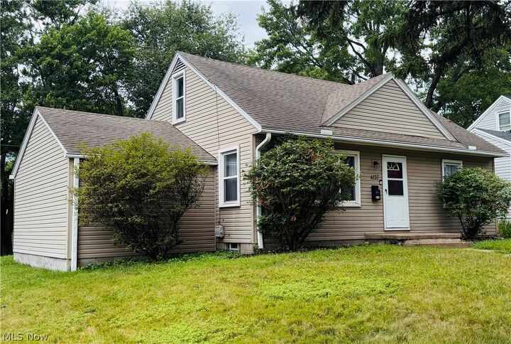 Property Photo:  4137 David Avenue NW  OH 44709 
