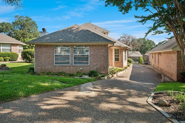 Property Photo:  1509 Milla Court  TX 76039 