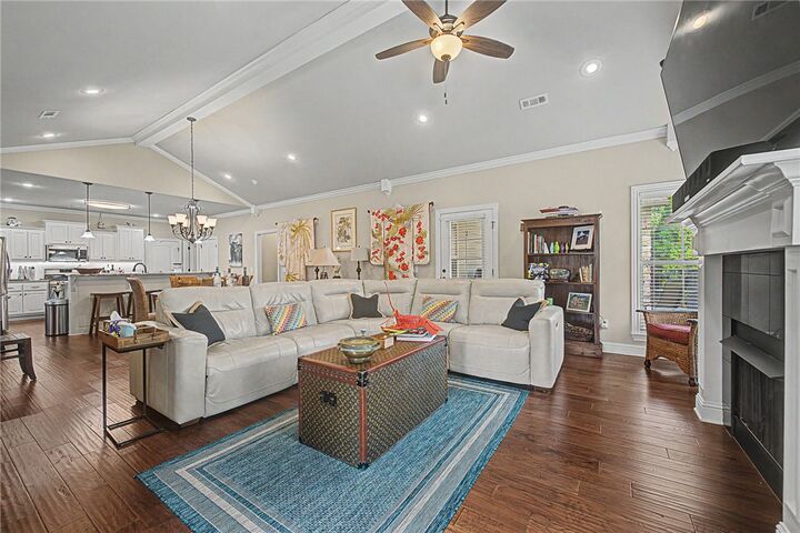 Property Photo:  2504 SW Moorland Street  AR 72713 