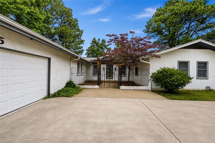 Property Photo:  315 Fairway Lane  AR 72701 