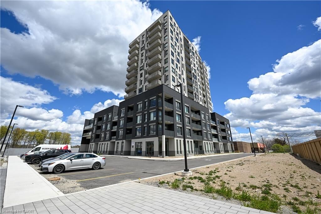 Property Photo:  1333 Weber Street E 208  ON N2A 0M5 