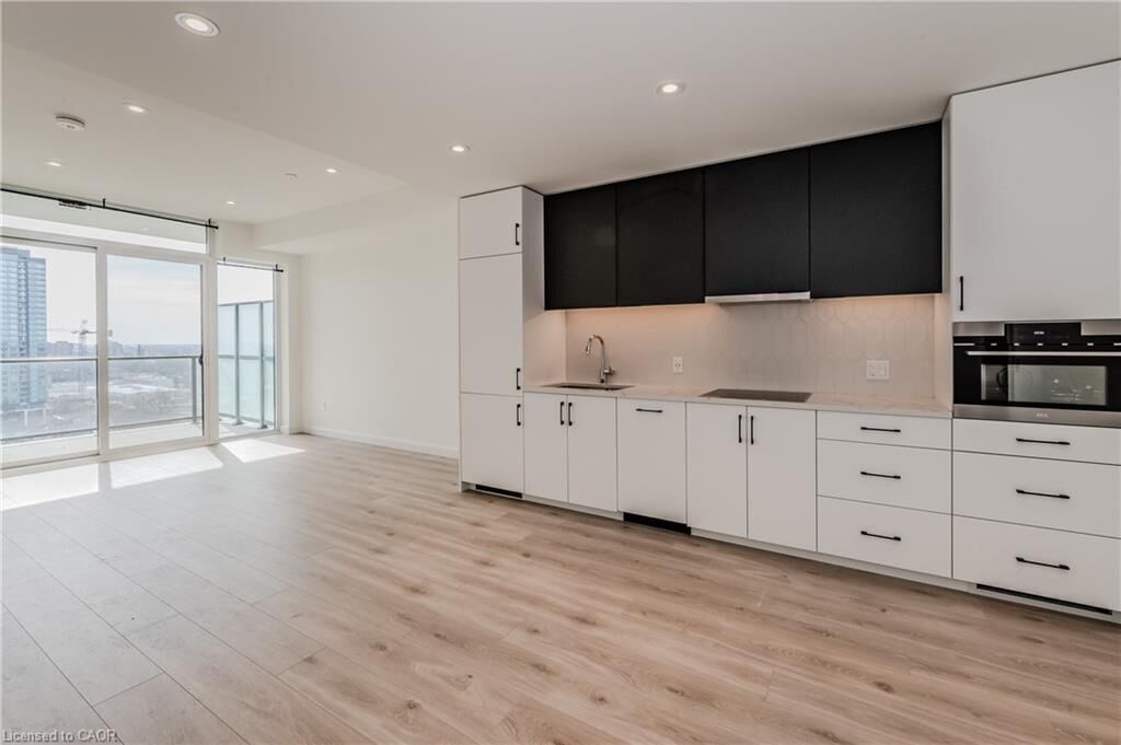 Property Photo: 741 King Street W 1206 ON N2G 0E9